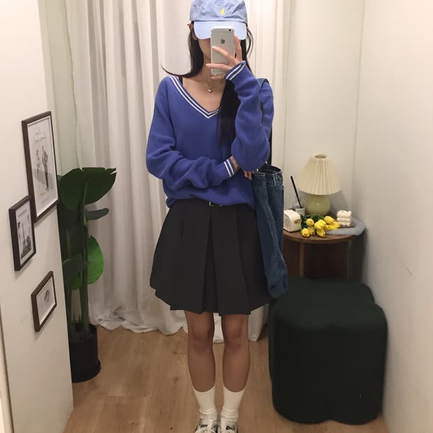 여성 유니클로 V넥 배색니트 100