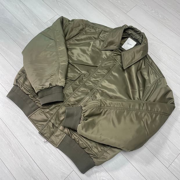 벨리에 패디드 봄버 자켓