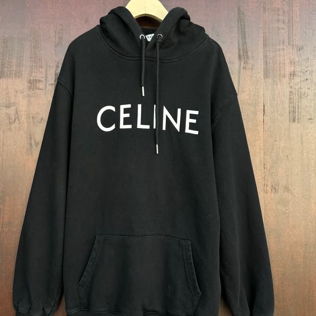 셀린느(CELINE)의 로고 후드 티셔츠