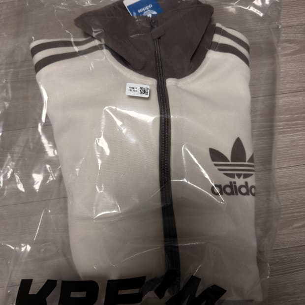 아디다스 트랙탑 브라운