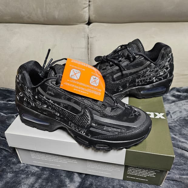 나이키 웍스아웃 콜라보 에어맥스95 블랙 새상품