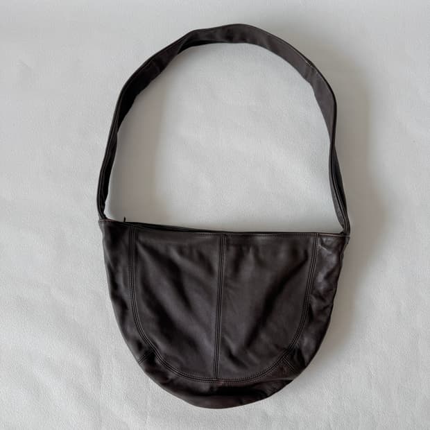 유르트(YURT) 레더 크로스백(큰 사이즈)