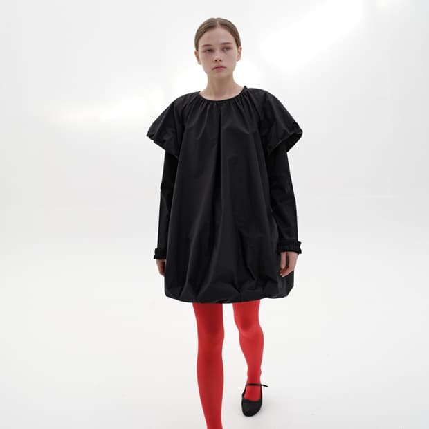 COSMOSS 코스모스 VOLUME MINI DRESS (BLACK)