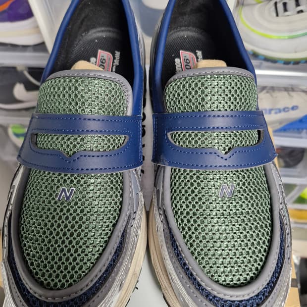 뉴발란스 1906L 실버 메탈릭 네이비