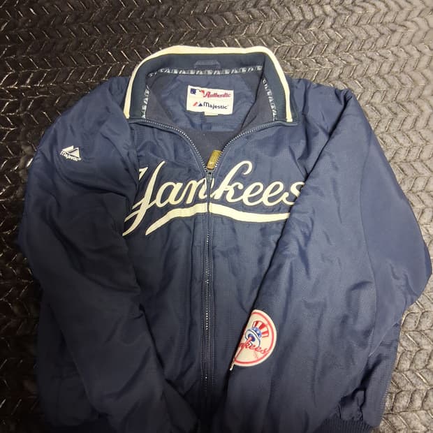 마제스틱 양키스 자켓 (오왼 착용 제품)