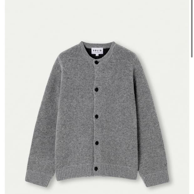 [50] 솔리드옴므 25FW 라이트 그레이 라운드넥 니트 가디건