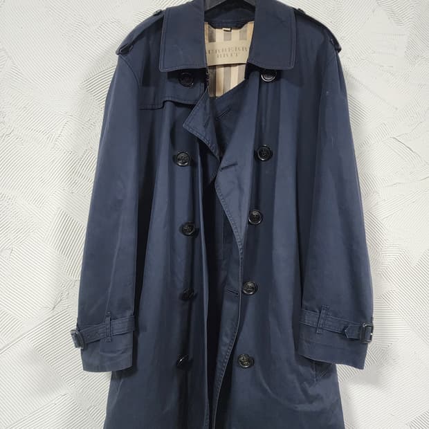 국내매장 정품 버버리 남자 네이비 트렌치코트L