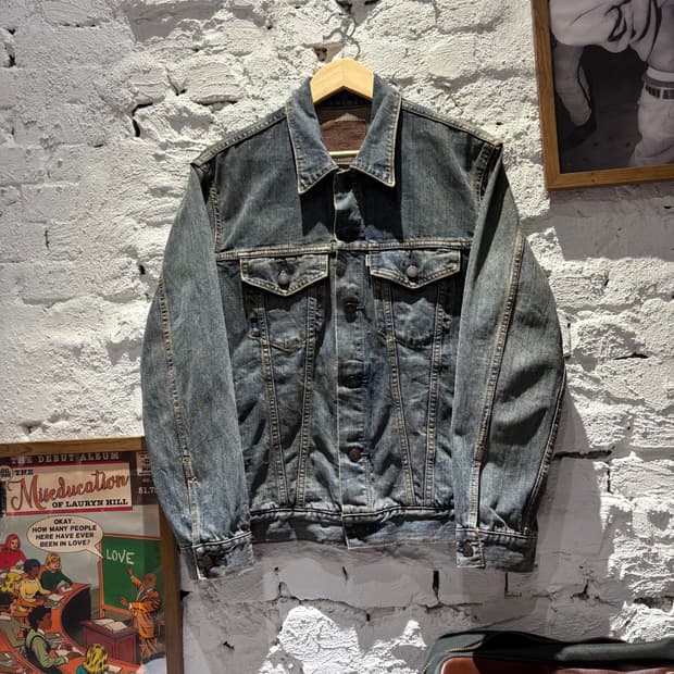 EDWIN 빈티지 데님 트러커 자켓