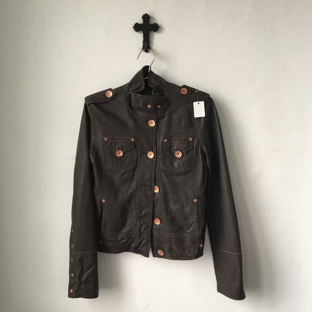 High neck button point lamb leather jack