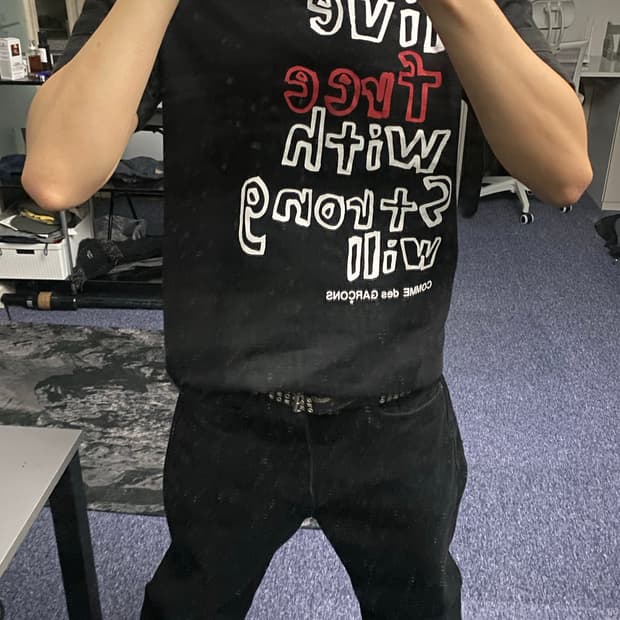 꼼데가르송 티셔츠