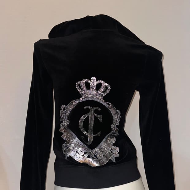 빈티지 쥬시꾸뛰르 슬림핏 벨벳후드집업