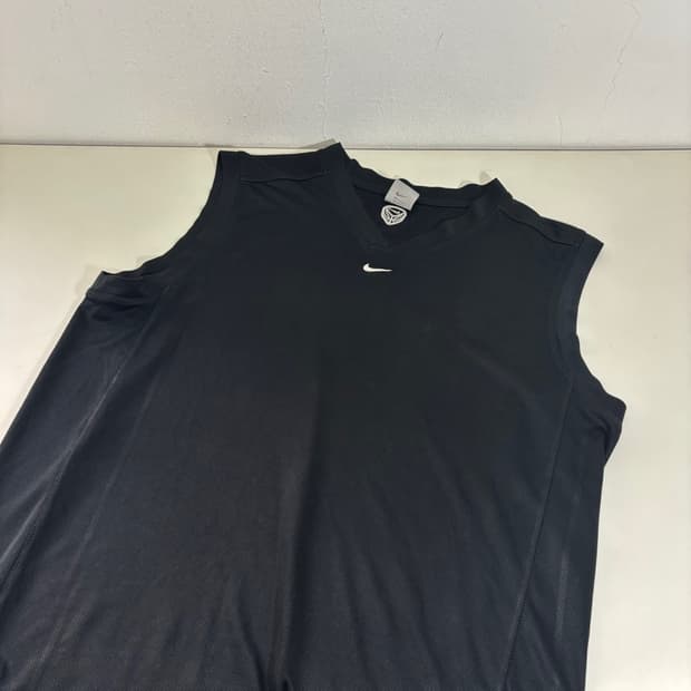 105 XL 나이키베스킷 블랙 스우시 폴리 농구민소매