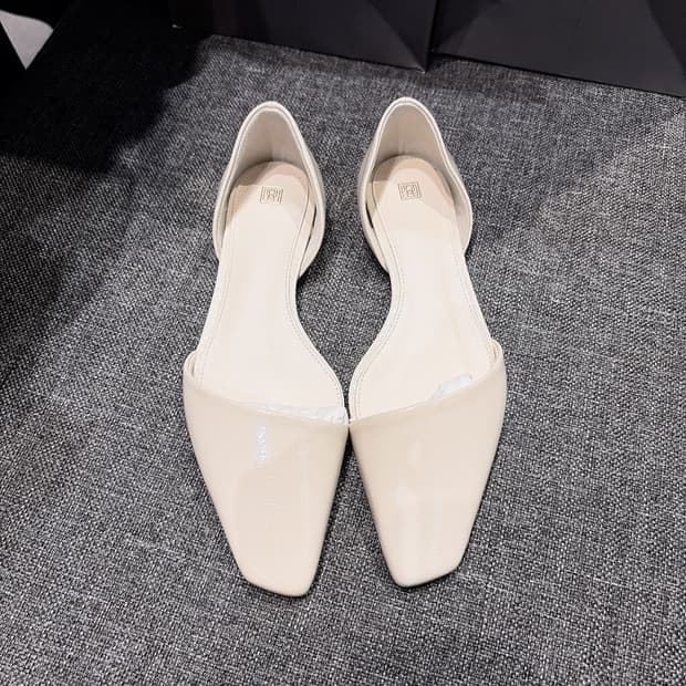 (정품/새상품) TOTEME 토템 여성 아이보리 레더 발레 플랫 슈즈