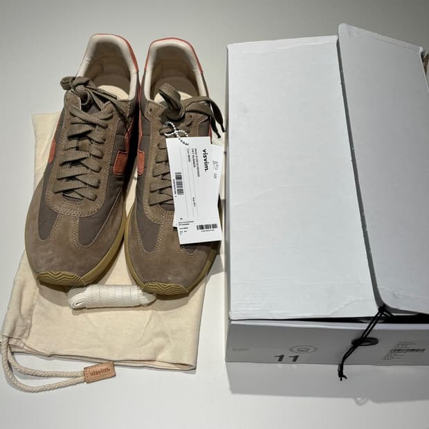 11) visvim 비즈빔 25SS FKT 러너 베이지