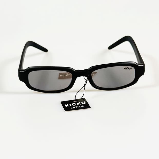 90s KICKU JAPAN 맷블랙 스퀘어 뿔테 빈티지 선글라스