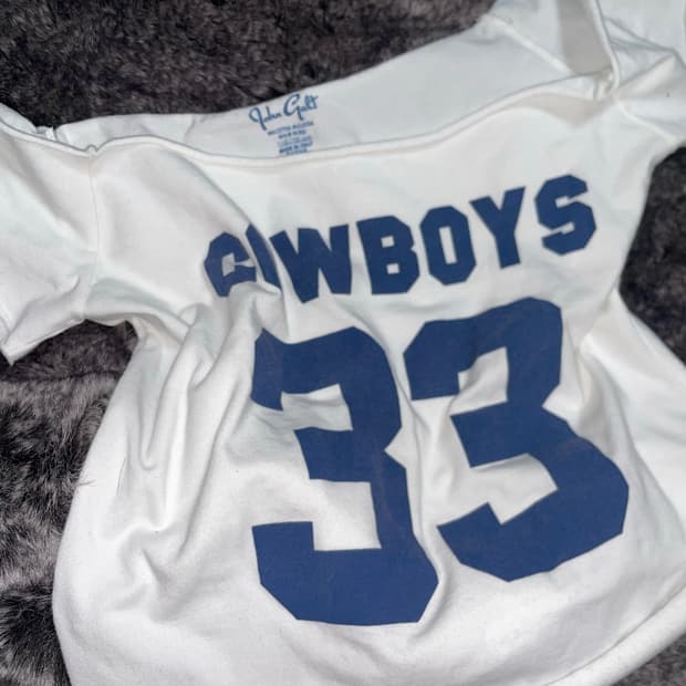 Cowboy off shoulder t