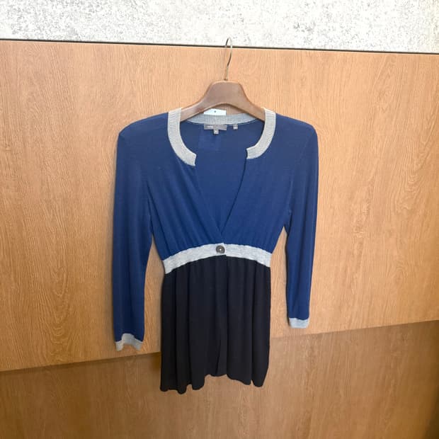 빈스 캐시미어 니트 가디건 그레이 배색 하프 오픈 버튼 디테일 네이비