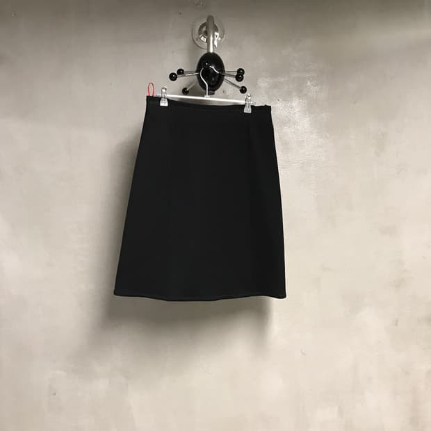 프라다 블랙 스커트 38