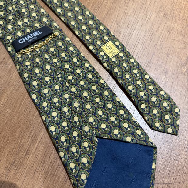 CHANEL 샤넬 silk 100% tie