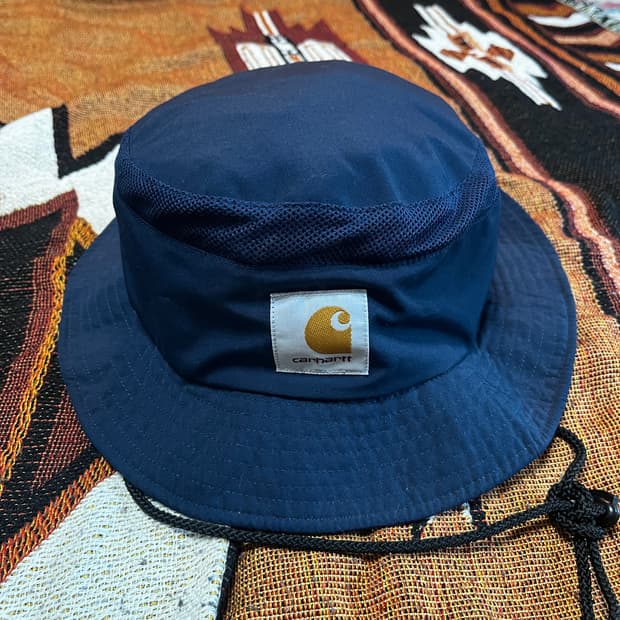 Carhartt navy bucket hat