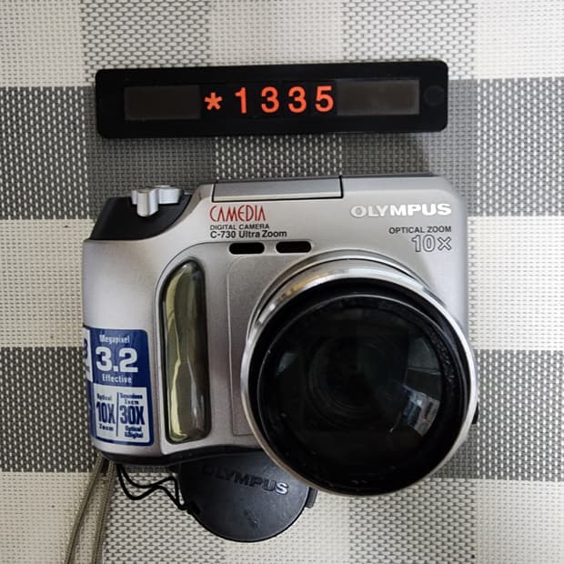 올림푸스 카메디아 C-730 울트라 줌 디지털카메라 AA건전지