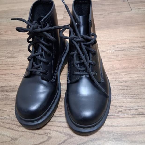 DR Martens 닥터마틴 여성 6홀 하이탑워커 225mm230mm
