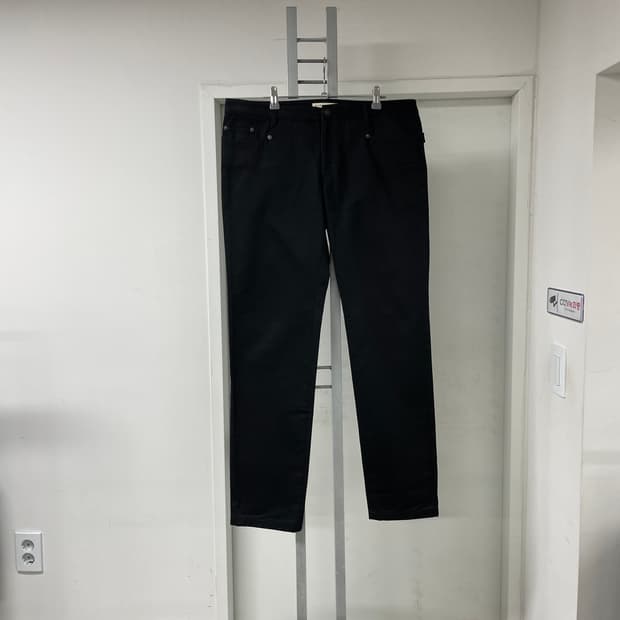 발렌시아가 블랙 데님 팬츠 52