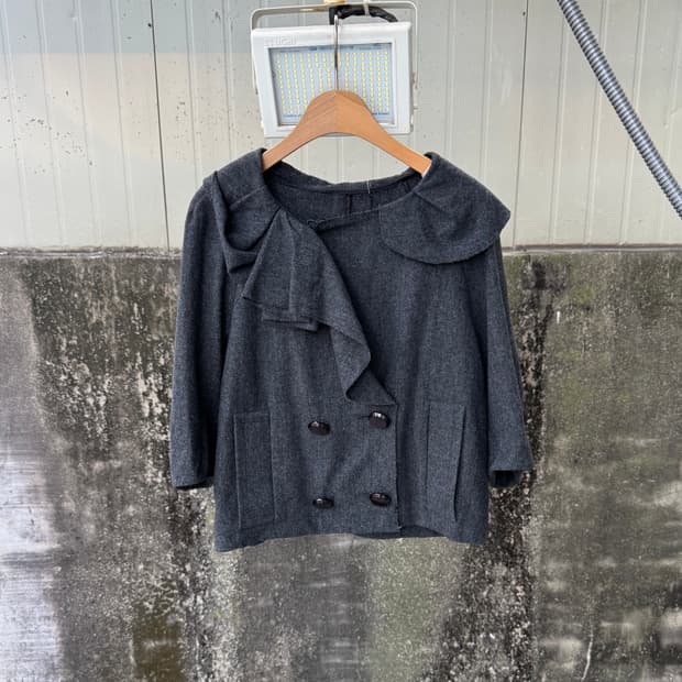 HANII Y 하니와이 하프 슬리브 울 프릴 후드 자켓