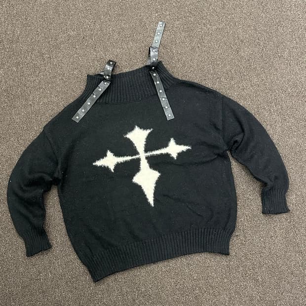 OS)Black Queen 펑크 여성 십자가 블랙 스웨터