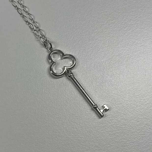 티파니앤코 클로버 태그 키 목걸이