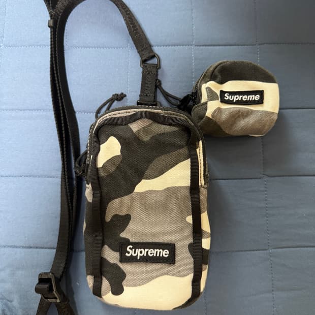 슈프림 스노우 카모 숄더백