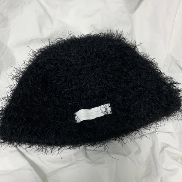 [낫띵에브리띵] 헤어리 비니 블랙