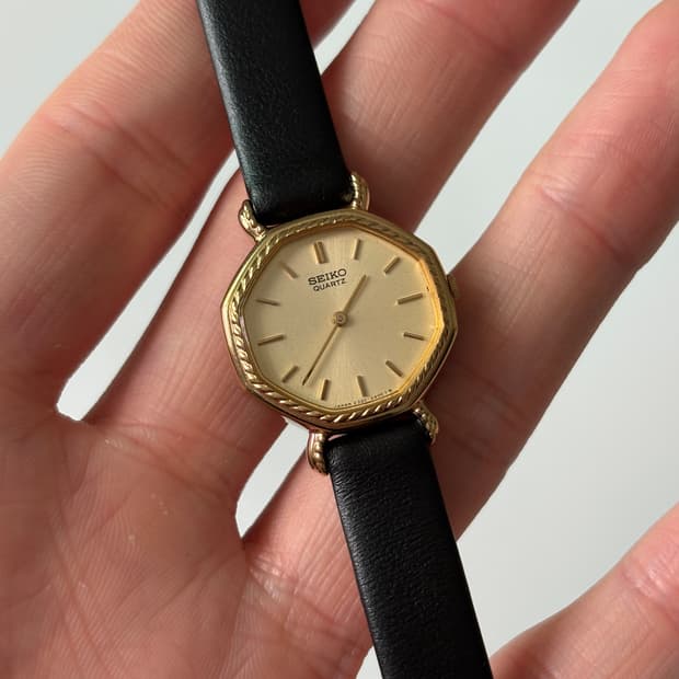 세이코 1980년대 빈티지시계 로프 베젤 골드 옥타곤 쿼츠 여성