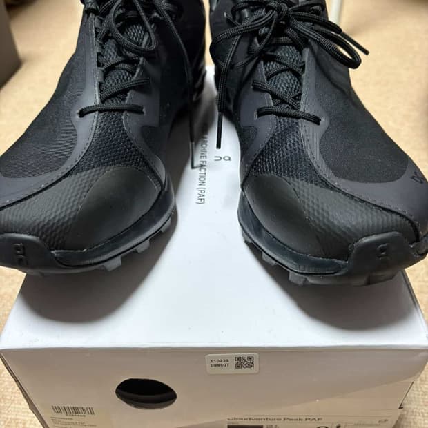 온 러닝 x 포스트 아카이브 팩션 (파프) 클라우드벤쳐 피크 올 블랙