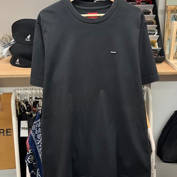 [100~105] 슈프림 스몰 박스로고 반팔티 블랙 