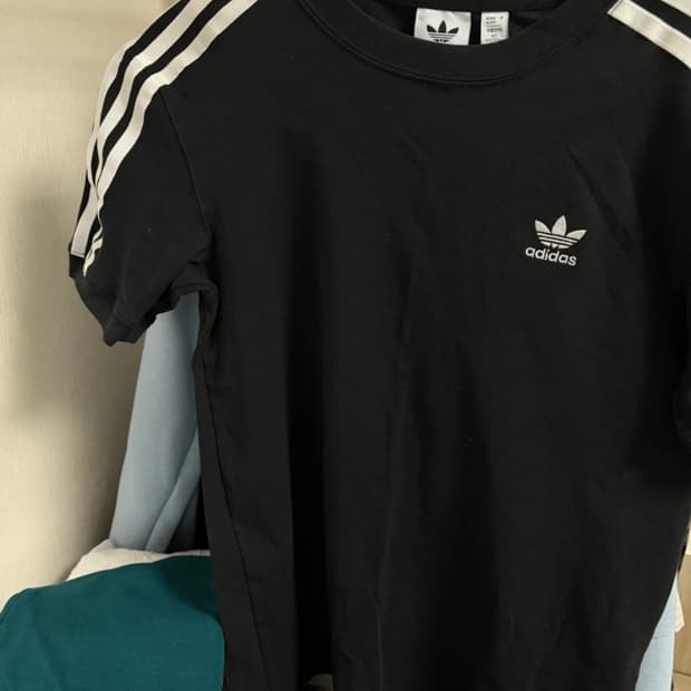 아디다스 반팔 3stripe tee