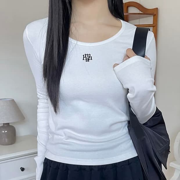 무아무아 스티치 유넥 코튼스판 긴팔티 검흰