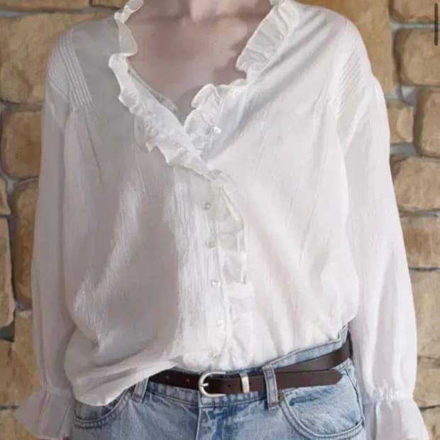 비아플레인 빅토리아 프릴 블라우스