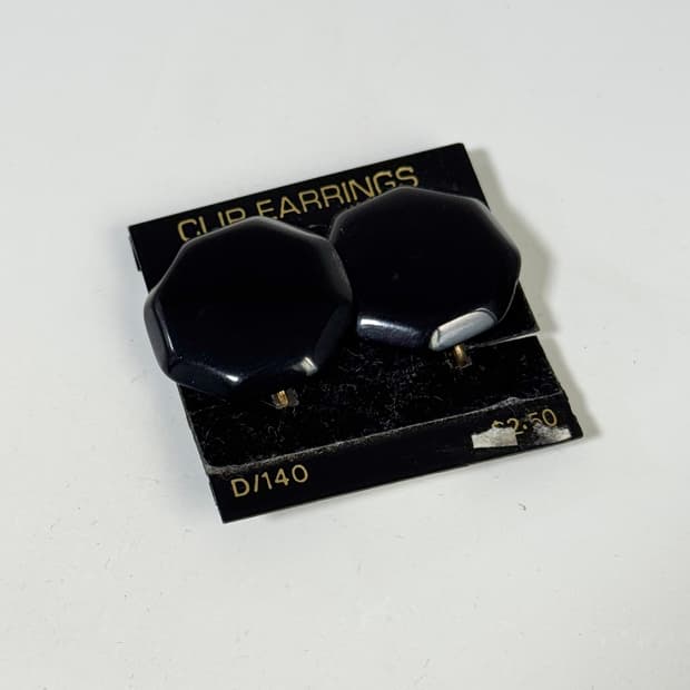블랙 루사이트(Lucite) 팔각형 클립 귀걸이