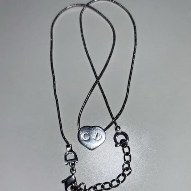 디올 하트 심플 데일리 목걸이 빈티지 크리스찬 CD Dior