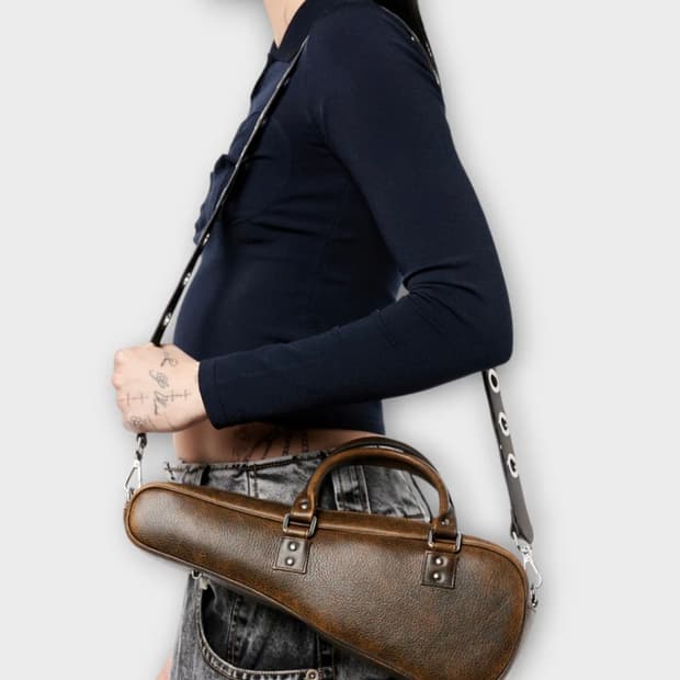 Vaquera 바퀘라 바이올린 숄더백 다크 브라운