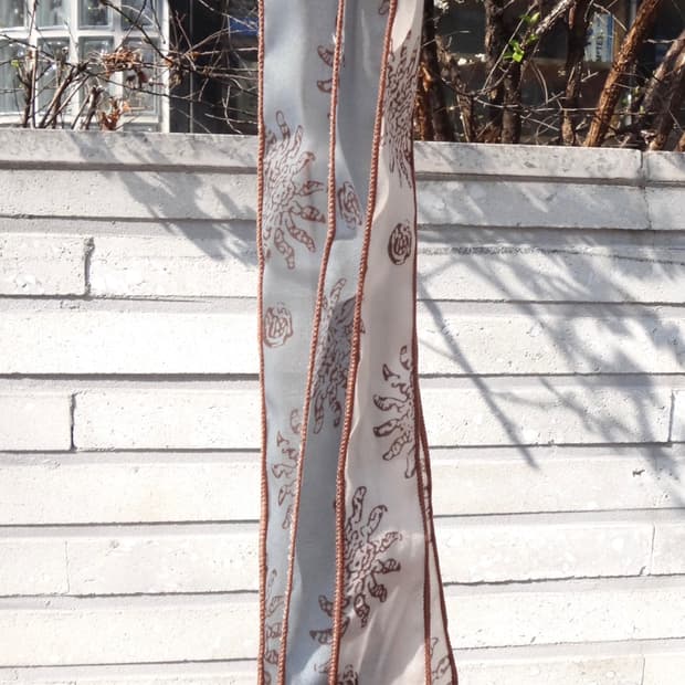 Oriental pattern thin scarf