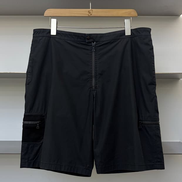 프라다 메쉬드 포켓 하프 쇼츠