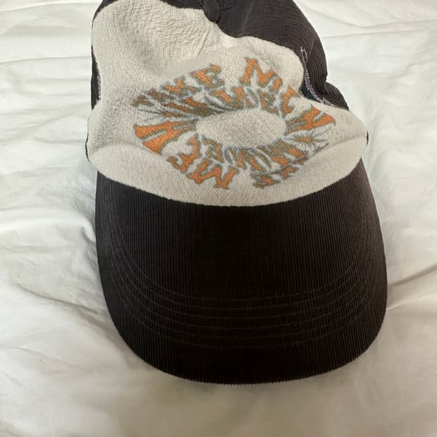 MPQ 나바조 빅바이저 캡