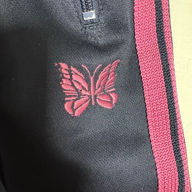 니들스 트랙팬츠 M 핑크 블랙