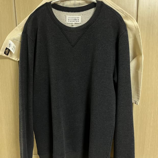 마르지엘라 맨투맨 그레이