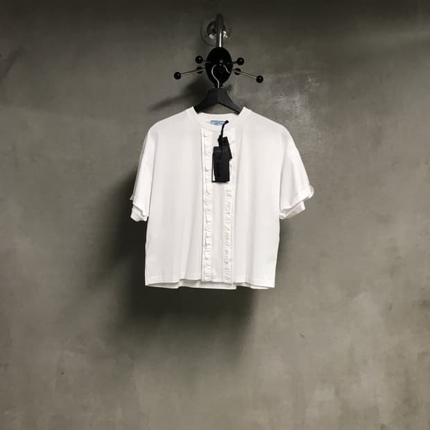 프라다 반팔 티셔츠 화이트 새상품 M(W)