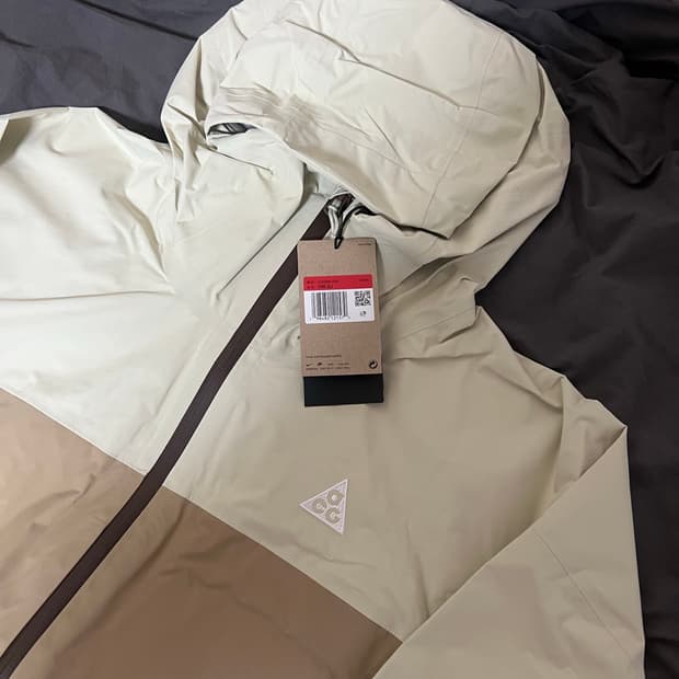 (L) 정가31 나이키 ACG 모르포 바람막이 베이지 새상품