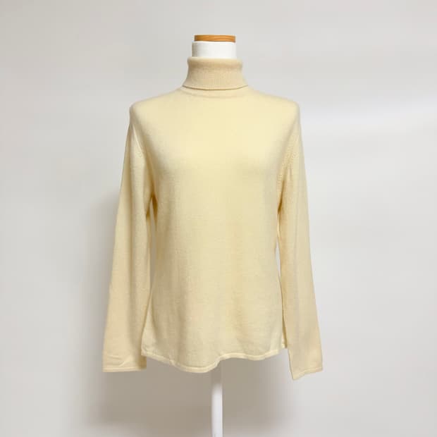 [캐시미어 100%] 아이보리 터틀넥 목폴라  니트 L