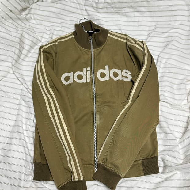아디다스 카키 자켓져지 (희귀)